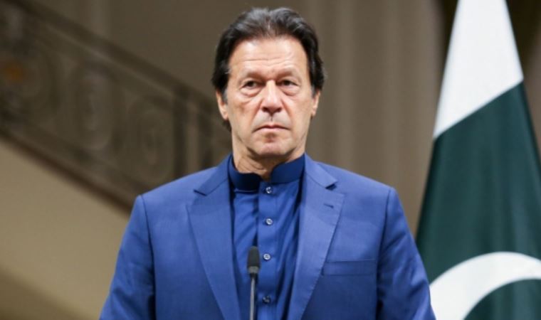 Pakistan Savunma Bakanı Asıf, eski Başbakan Han'ın tutuklanabileceğini söyledi