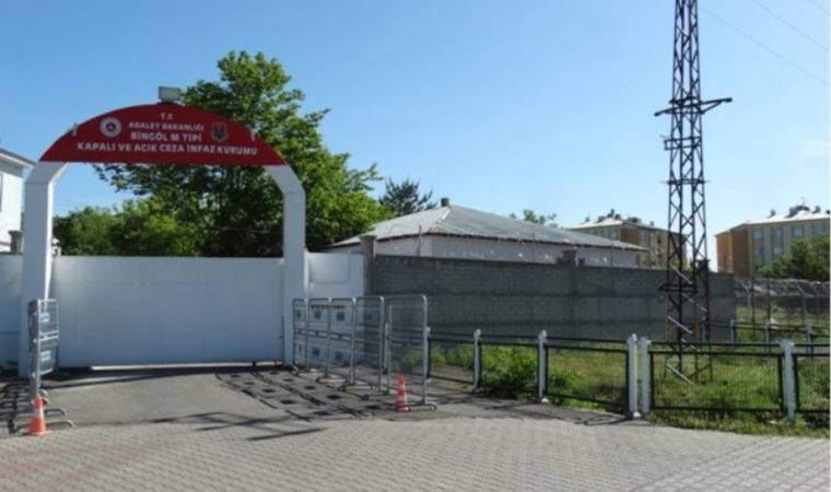 Bingöl'de depremde hasar gören cezaevi boşaltıldı