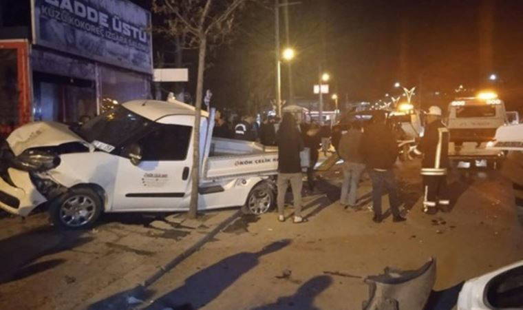Afyonkarahisar’da 16 yaşındaki sürücü iki araca çarptı: 1 ölü, 4 yaralı