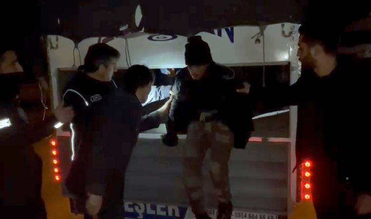 Kaçak göçmen taşıyan kamyonet şoförü: Allah rızası için aldım