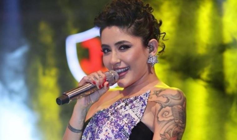 Ünlü şarkıcı Melek Mosso evleniyor