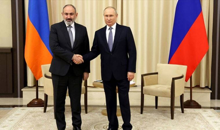 Putin ve Paşinyan'dan Karabağ görüşmesi