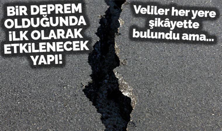 Bahçesinden fay hattı geçen okul