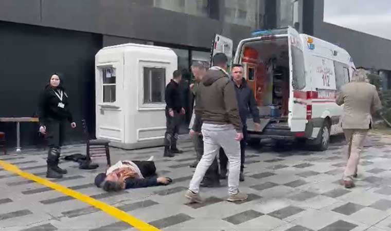 1 günlük evli çiftin boşanma duruşmasında kavga: 2 yaralı