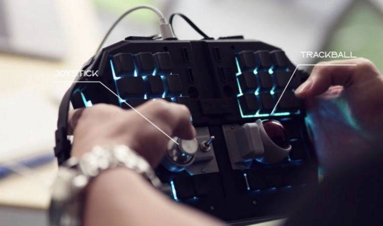 İki elle kavranabilen mekanik klavye: Grab Shell