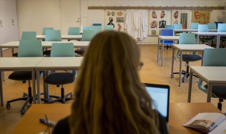 Veliler ayağa kalktı