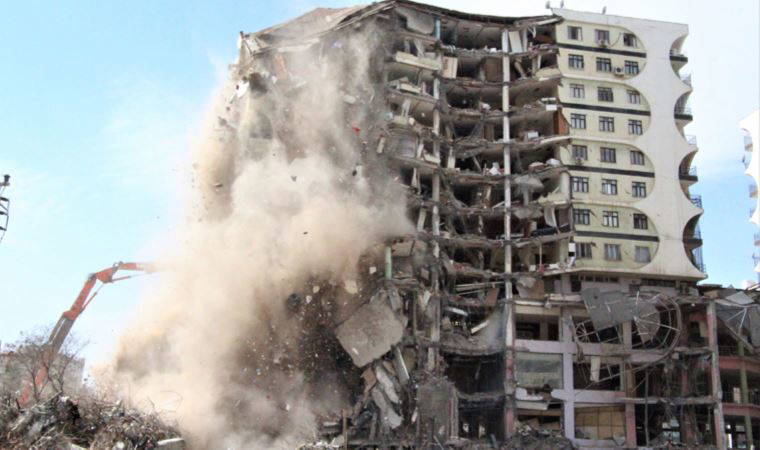 89 kişiye mezar olmuştu... Galeria Sitesi ile ilgili ifade veren müteahhit: 'Yumuşak zemine denk geldim, vazgeçtim'