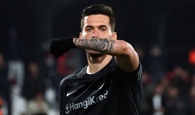 Umut Nayir: "A Milli Takım’da forma giymek her Türk gencinin hayalidir"