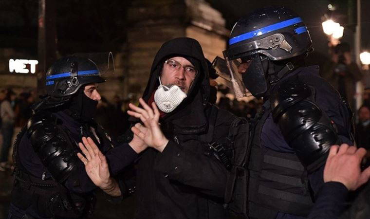 Fransa'da emeklilik reformu karşıtı gösterilerde gözaltına alınanların sayısı 500'ü geçti