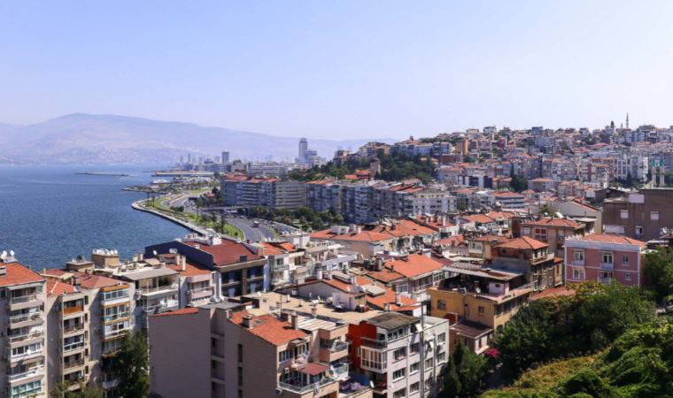 Konak’ta binalar için vize dönemi başladı