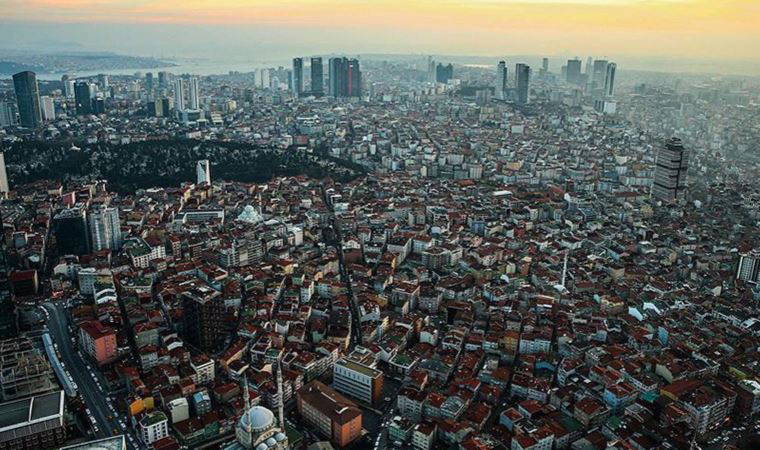 İstanbul depremi senaryosunu canlı yayında anlattı: Hangi ilçe hangi şiddetle sarsılacak?