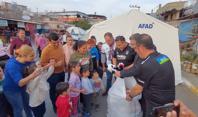 Beşiktaş tribünlerinden atılan oyuncaklar, İskenderun'a ulaştı