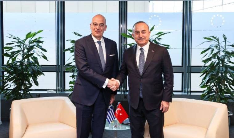 Dışişleri Bakanı Çavuşoğlu, Dendias ile Brüksel'de buluştu: 'Adaylıklarımızı destekleme kararı aldık'