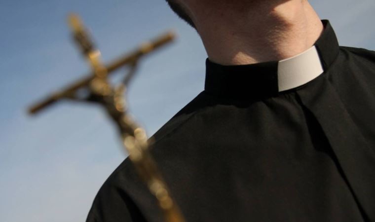 Polonya'da sarhoş rahip kiliseden kovuldu