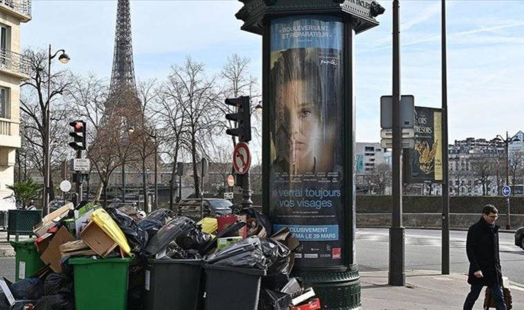 Paris Belediyesi grevler ve protestolar nedeniyle kriz masasını topladı