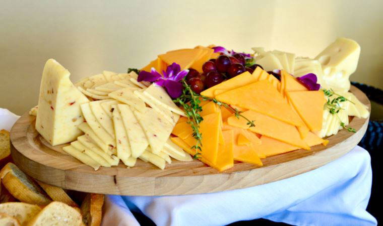 Diş çürüğü kaynaklı ağız kokusuna sahurda 'peynir' tüketin önerisi