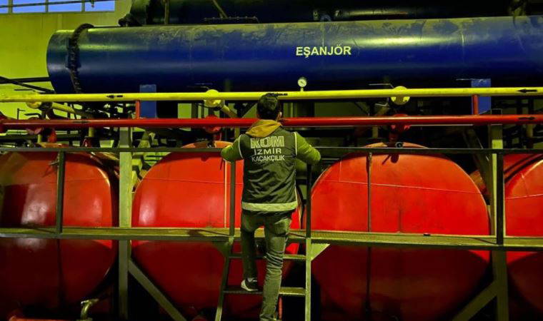 İzmir’de 254 ton kaçak akaryakıt ele geçirildi