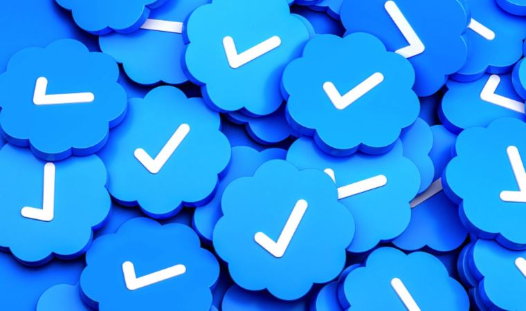 Elon Musk'tan 'mavi tik' açıklaması: 'Tüm dünyada mevcut!'