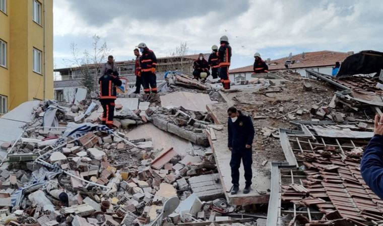 Son dakika... Malatya'da 5 katlı bina çöktü!