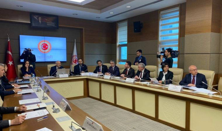 Bir zamanlar 'BAE 15 Temmuz'un finansörü'ydü... Çavuşoğlu'nun yardımcısı 'Elimde veri yok' dedi!