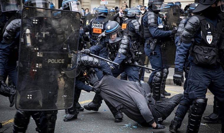 Paris'te polise adli soruşturma