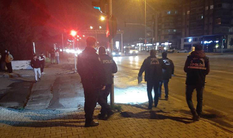 Çekici, motosikletli polislere çarptı: 1 şehit, 1 yaralı