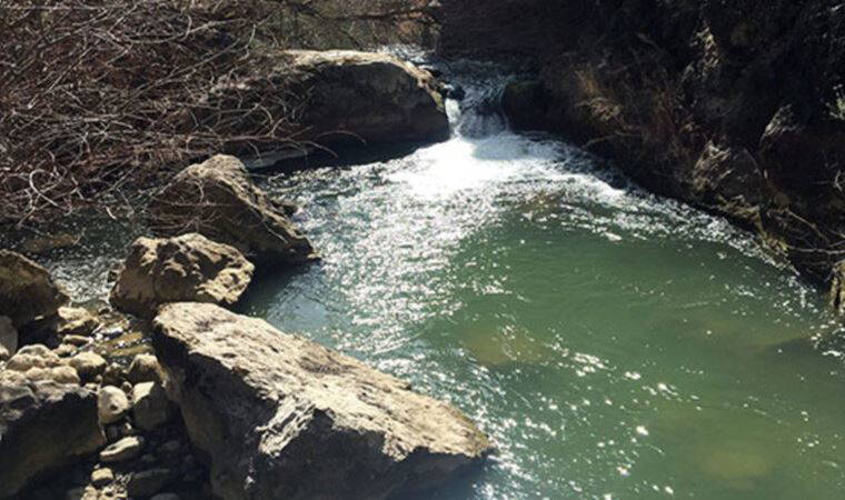 50 metrelik dere iftar saatini 3 dakika oynatıyor