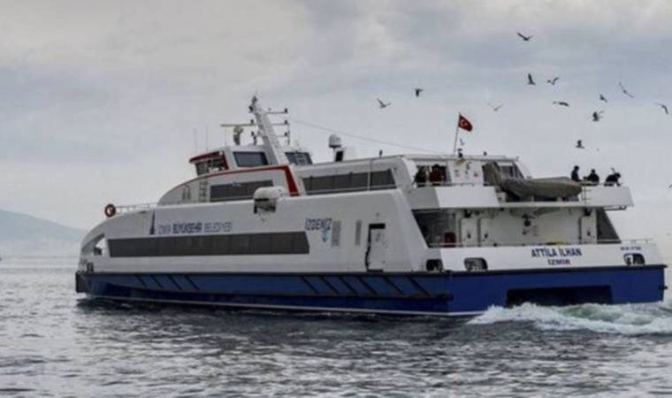 İzmir'de hava muhalefeti nedeniyle vapur seferleri iptal edildi