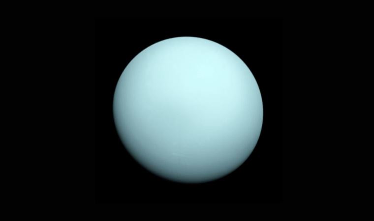Hubble'ın yeni keşfi: Uranüs neden soluklaşmaya başladı?