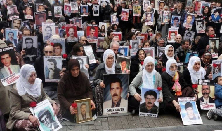 Cumartesi Anneleri, AYM kararına uyulmasını istedi: 'Keyfi yasağınıza son verin, ablukayı kaldırın'