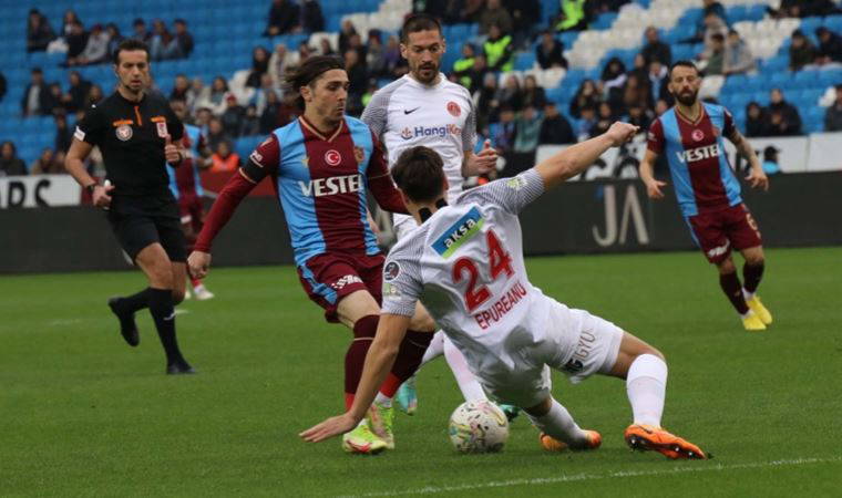 Spor yazarları Trabzonspor - Ümraniyespor maçını yorumladı: 'Kasketi koyup düşünme vakti geçmiş'