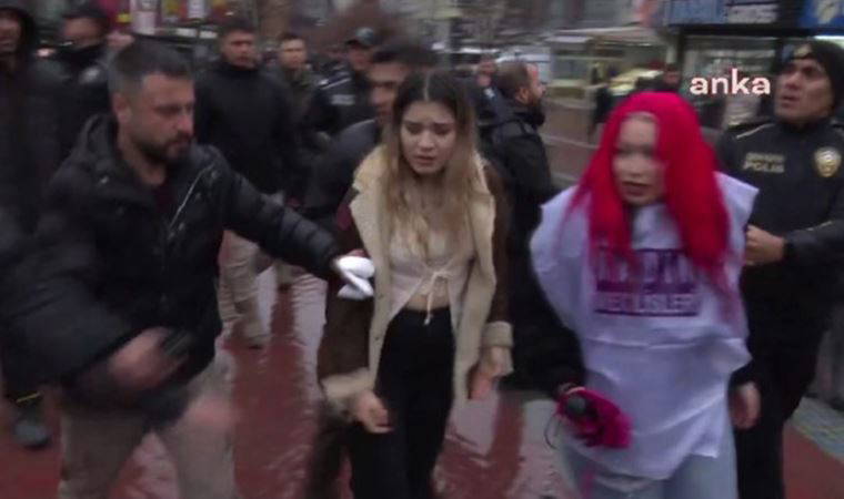 'Hükümet istifa' sloganına polis müdahalesi