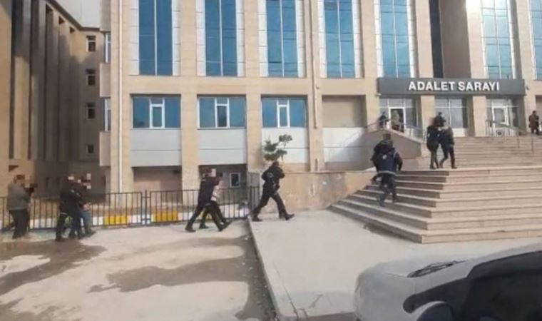 Van'da insan kaçakçılarına operasyon: 104 gözaltı