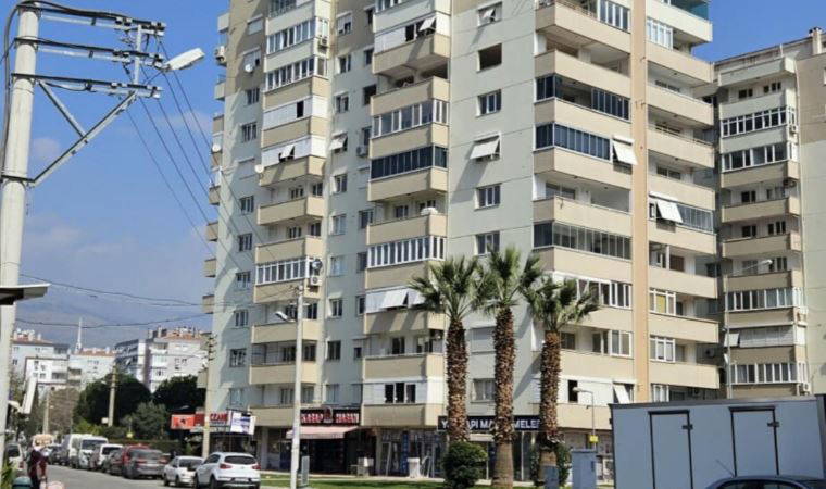 İzmir’de riskli binanın yıkımına ‘durdurma’ kararı