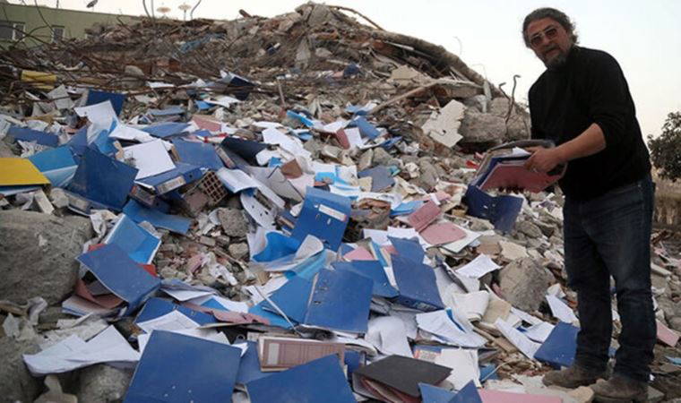 Avukatın enkazda ‘dosya' nöbetinde 21'inci gün: 'Yağmur yağarsa bütün evrak imha olacak'