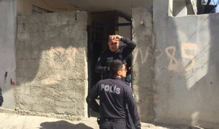 Arkadaşları ulaşamadı, başından vurulmuş olarak ölü bulundu