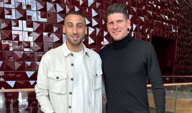 Cenk Tosun'dan Mario Gomez paylaşımı: 'Eyşan'