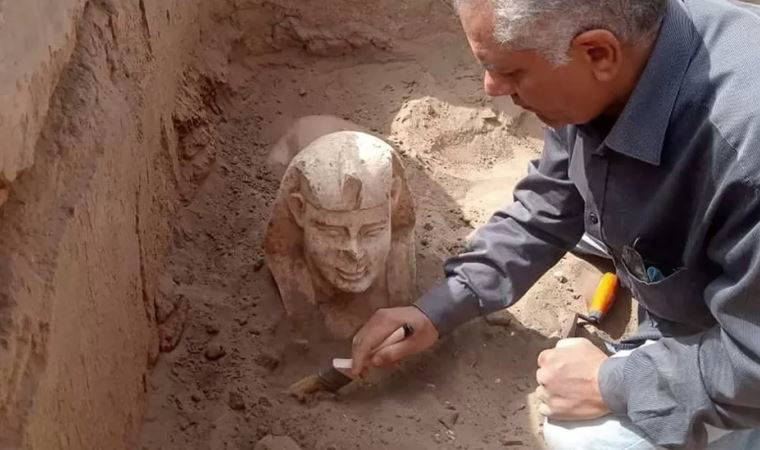 Mısır'da Roma İmparatoru Claudius'u temsil ettiği düşünülen bir sfenks bulundu