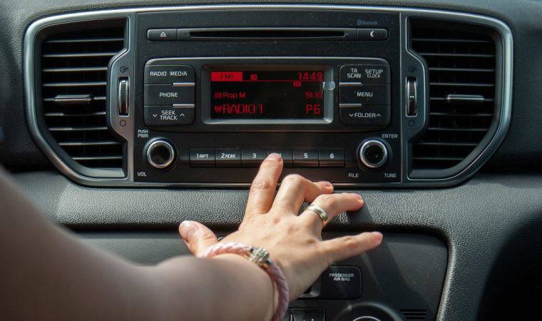 Belçika radyolarından depremzedeler için ortak kampanya: SMS ile istenen her şarkıyla 1 Euro yardım yapıldı