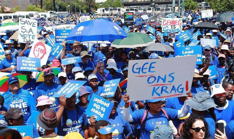 Güney Afrika’da elektrik kesintilerini gidermek için bakanlık kuruldu