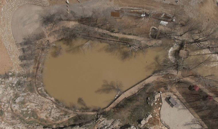 Deprem sonrası Yeşilgöz obruğunun rengi değişti