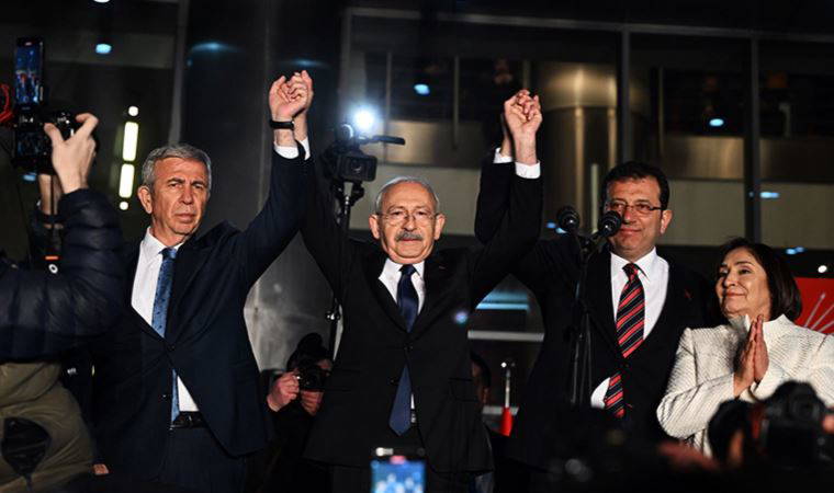 Yöneylem Araştırma Direktörü Derya Kömürcü canlı yayında son anketi açıkladı:  5 puanlık fark korunuyor