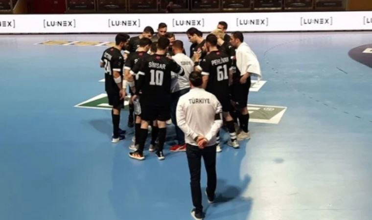 Hentbolda ilk galibiyetimizi aldık!