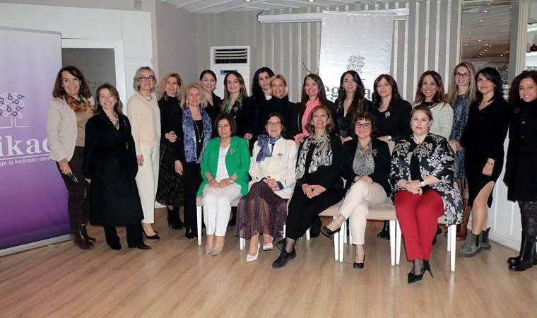 Toplumsal cinsiyet eşitliği için kadınlar sırt sırta verdi