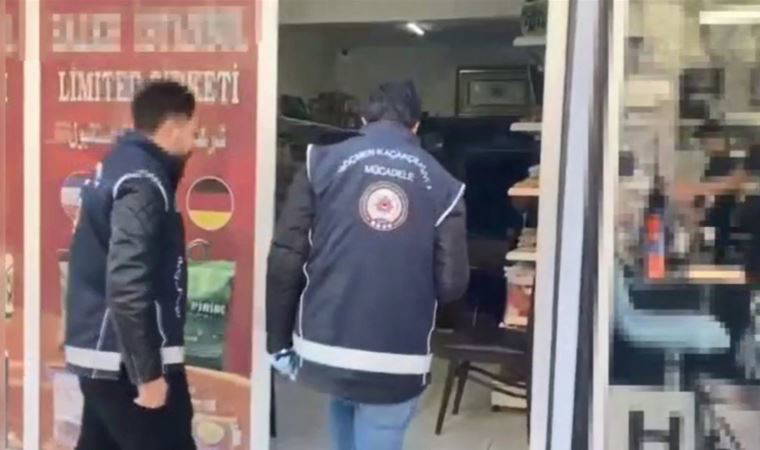İstanbul'da 'bakkal' görünümlü büroya baskın