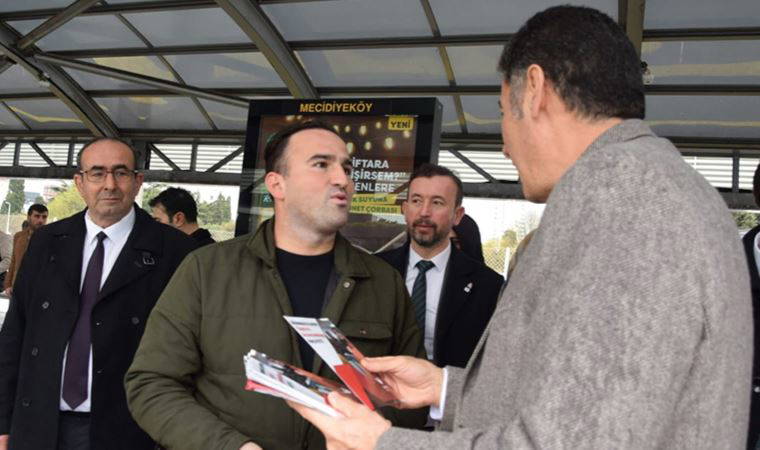 Ata İttifakı'nın seçim kampanyası başladı: Sinan Oğan ve Ümit Özdağ metrobüste broşür dağıttı!