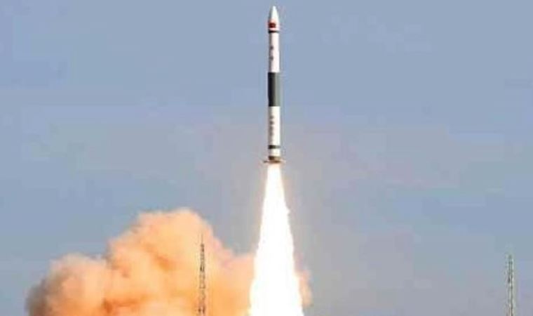 Fırlatma aracının dikey dönüş testleri başarıyla gerçekleştirildi