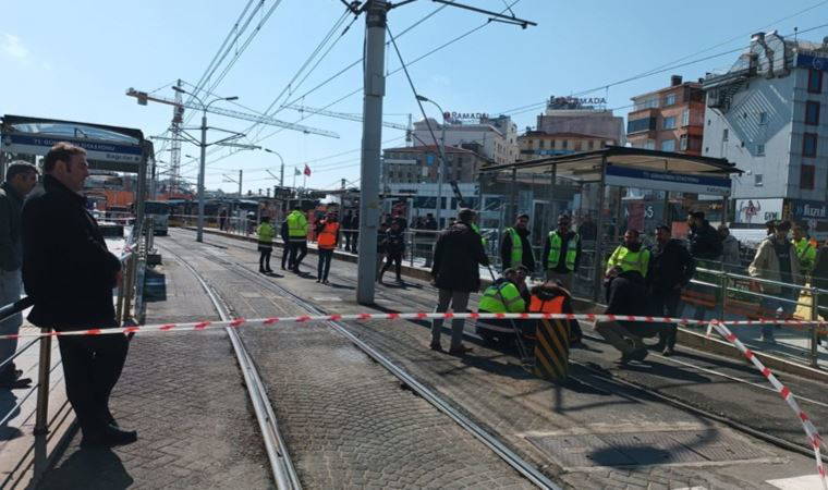Güngören'de tramvay raydan çıktı: Seferler durduruldu