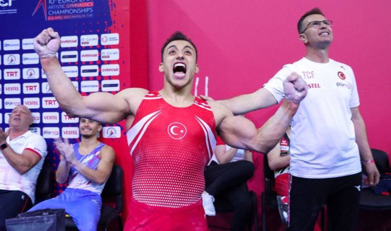 Milli sporcu Adem Asil'den tarihi altın madalya