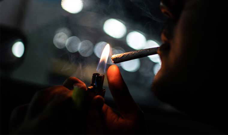 Uzmanı uyardı: 'Gençlerde ciddi anlamda baş dönmeleri görmeye başladık'